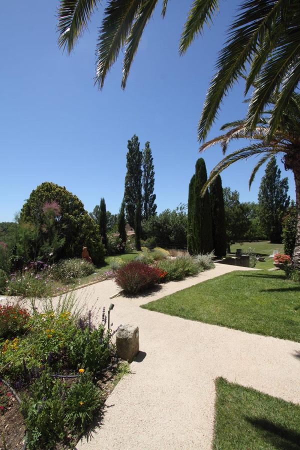 Val Baussenc, The Originals Relais Hotel Maussane-les-Alpilles Exterior foto