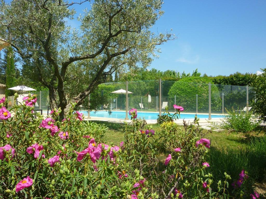 Val Baussenc, The Originals Relais Hotel Maussane-les-Alpilles Exterior foto